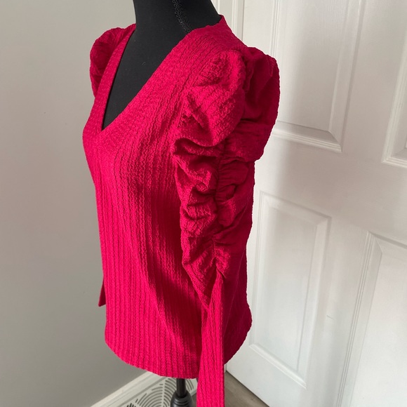 Like new. Loft top - Picture 3 of 6